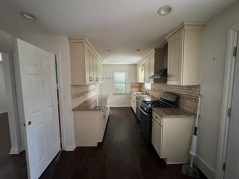 23150 Wilson Ave — Photo 9