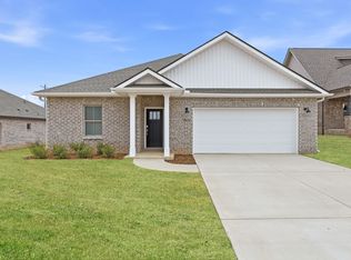 18036 Longleaf Dr, Athens, AL 35611