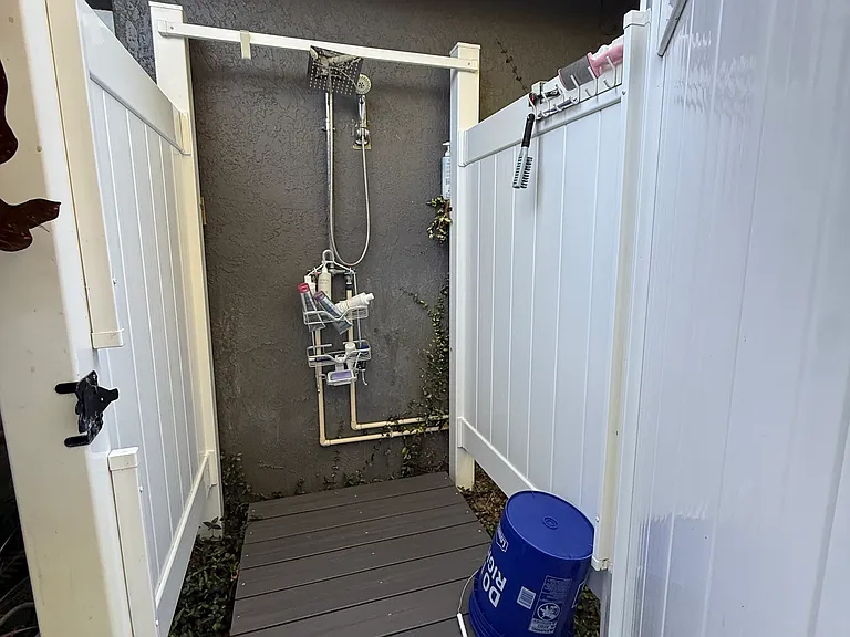 Outdoor showet