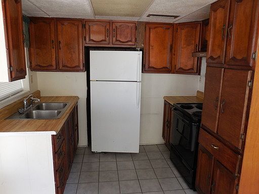 4th image of 319 Dixon Ave
