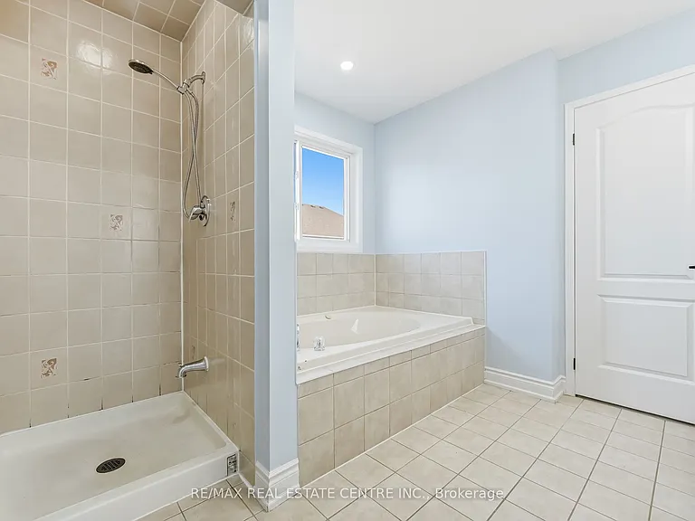 15 Heatherdale Dr — Photo 24
