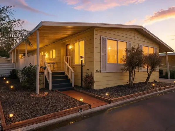 2130 Sunset Dr Spc 94, Vista, CA 92081