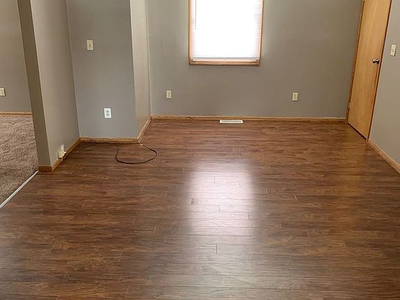 5th image of 997 Bellevue Ave