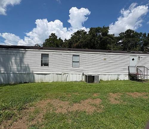 5th image of 139 English Ln