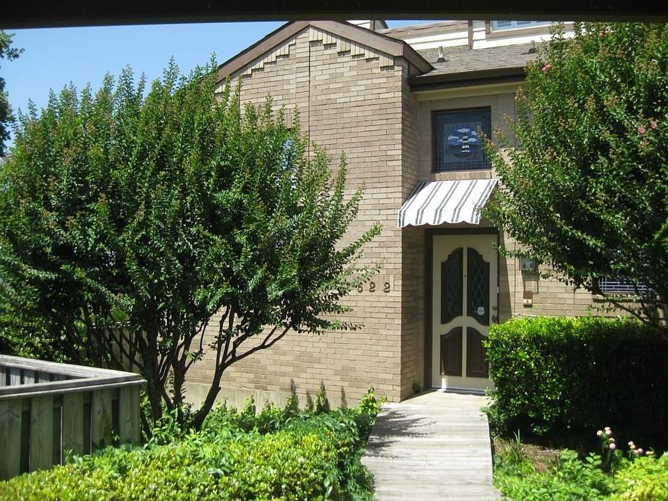 1st image of 522 Yacht Club Dr