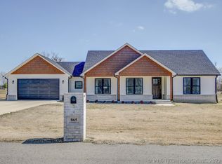 865 N Windle Ln, Tahlequah, OK 74464