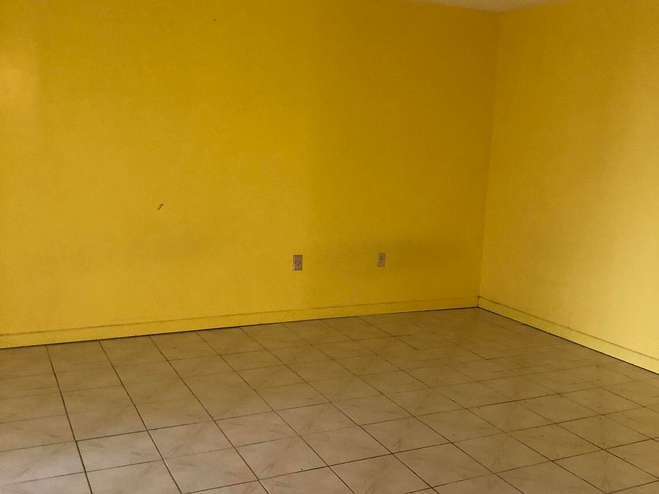 1st image of 671 NE 195th Street #303-E