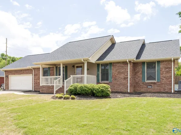 17960 Davis St, Athens, AL 35611