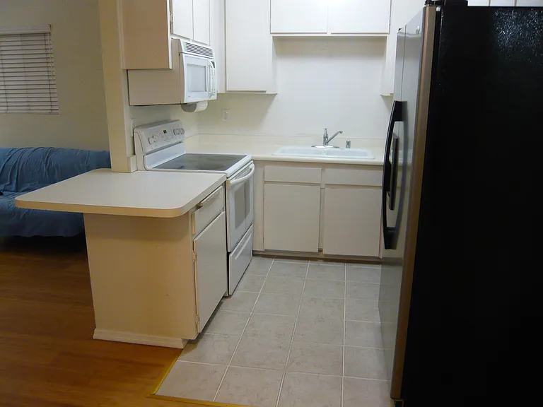 4404 Bond St #L — Photo 6