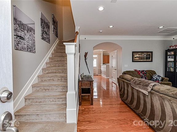 3rd image of 107 Quarter Ln #72