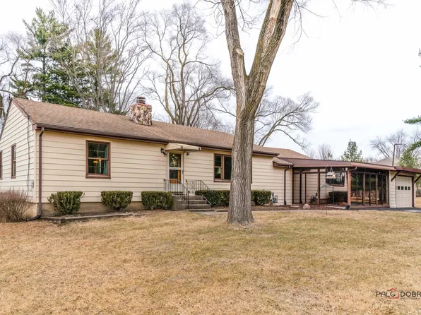 15475 W Guerin Rd, Libertyville, IL 60048