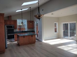 16082 Shannon Rd, Los Gatos, CA 95032