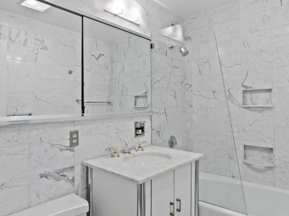 425 East 58th Street image 17 of 22