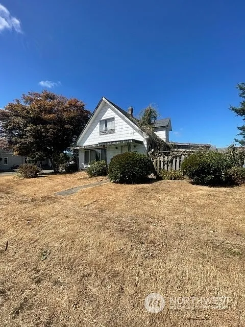 1207 Duryea Street photo 1