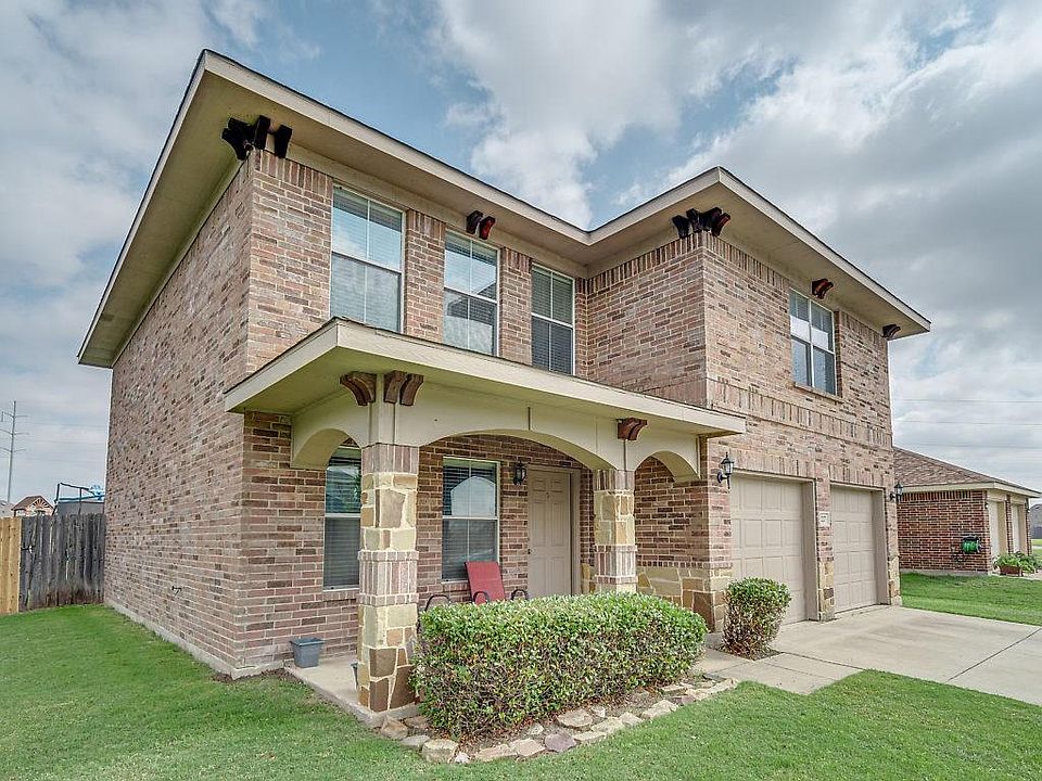 1st image of 227 Silver Spur Dr