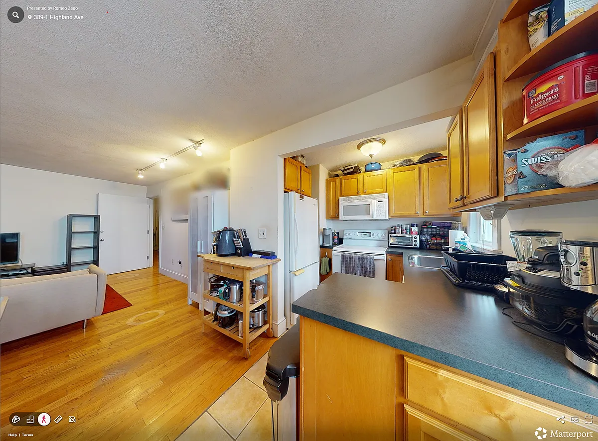 Building Photo - 389 Highland Ave #2