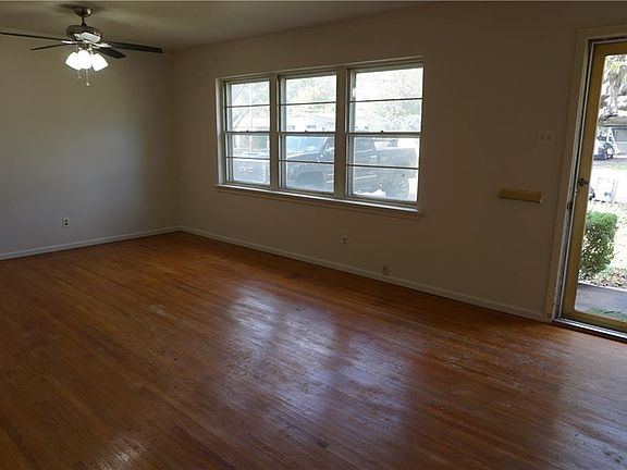 2nd image of 2508 Tolosa Dr