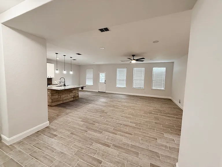 5470 Cypress Point #A — Photo 6