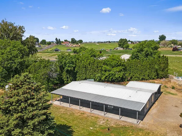 70 Albro Rd, Sunnyside, WA 98944