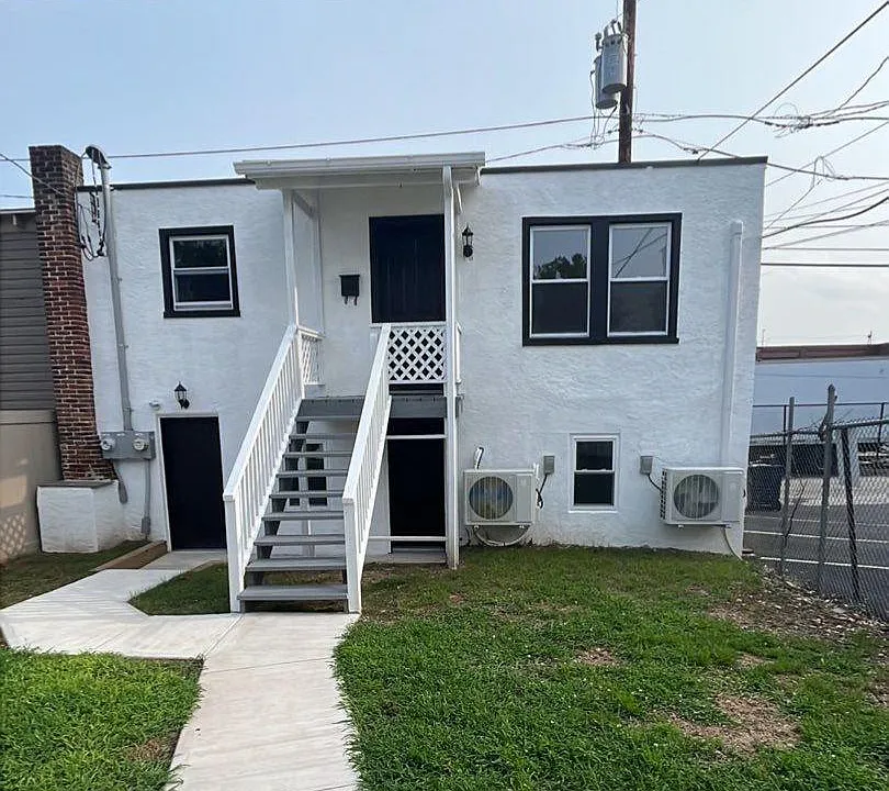 566 E High St #6