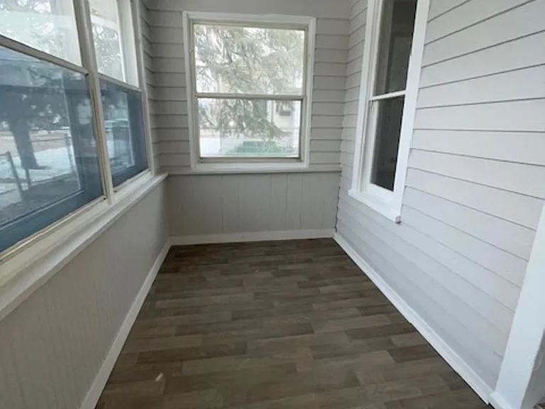 928 N Spring Ave — Photo 3