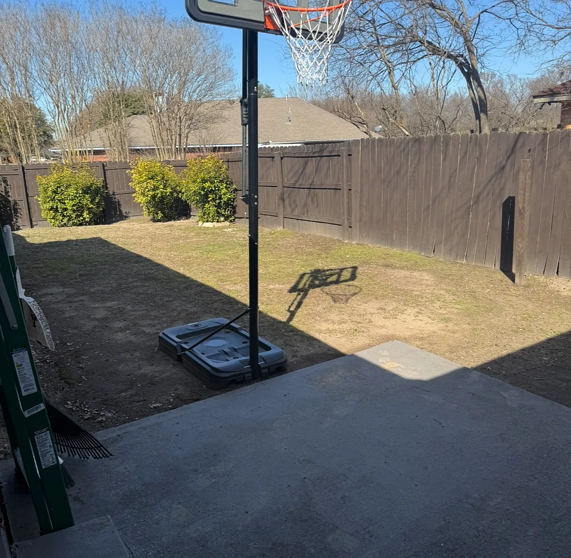 903 Teakwood Ln — Photo 2