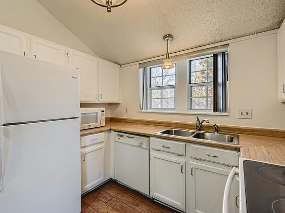 3rd image of 16955 E Piedmont Dr Unit A