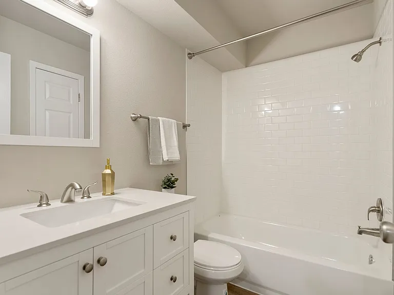 Harper's Lodge Apartments - Don't Miss Out Save Up to $300 When You Move In! — Photo 39