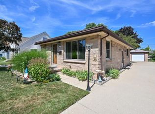 8702 W Arthur Ave, West Allis, WI 53227