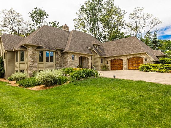 2nd image of 5803 Leven Links Ct