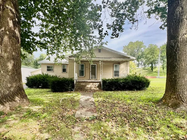 328 S Pearl, Bluffs, IL 62621