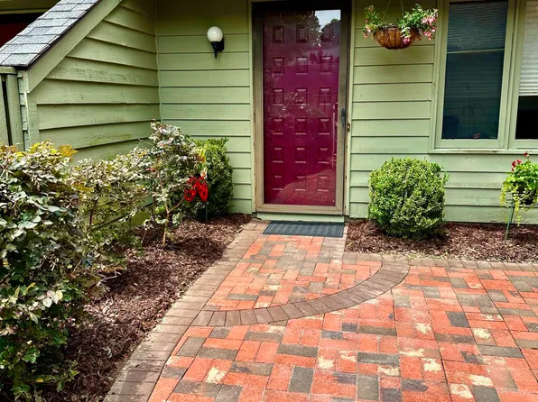 96 Ashley Place, New Bern, NC 28562