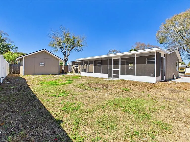 4418 W Fairview Hts — Photo 42