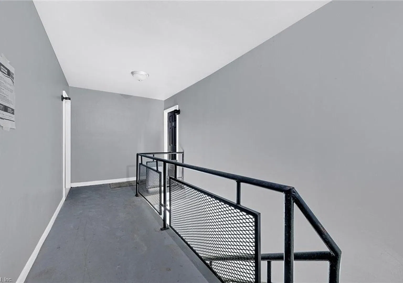 642 Dresden Drive — Photo 3