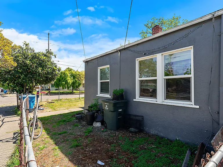 1205 Grand Ave — Photo 19