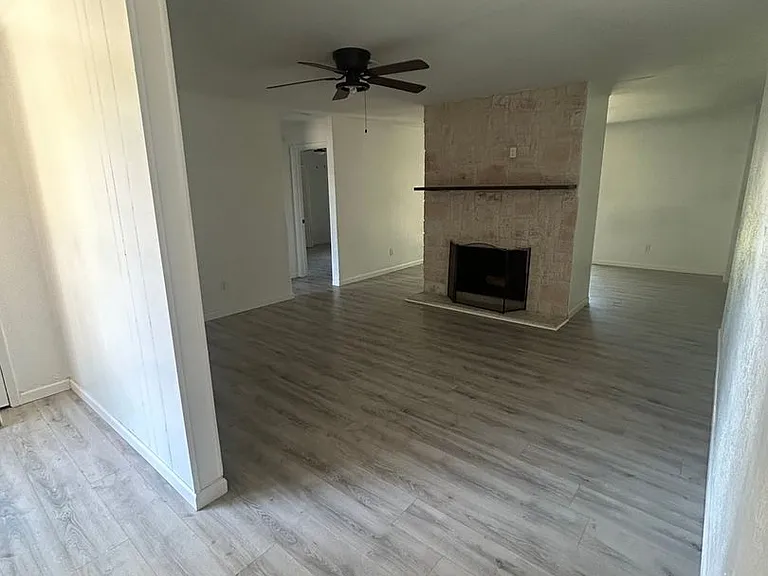 8216 Elkridge Ave — Photo 2