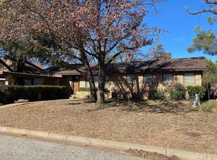 806 SE 5th St, Knox City, TX 79529
