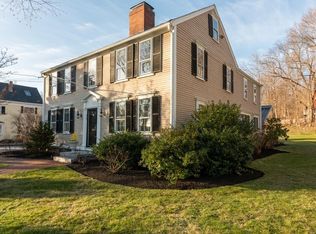 448 Main St, Amesbury, MA 01913