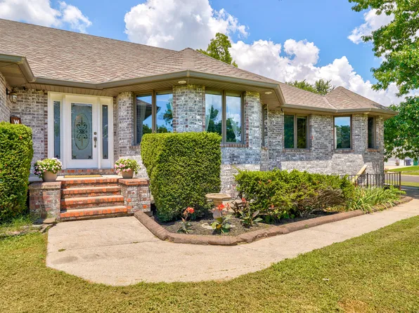 4991 S Buckingham Lane, Springfield, MO 65810