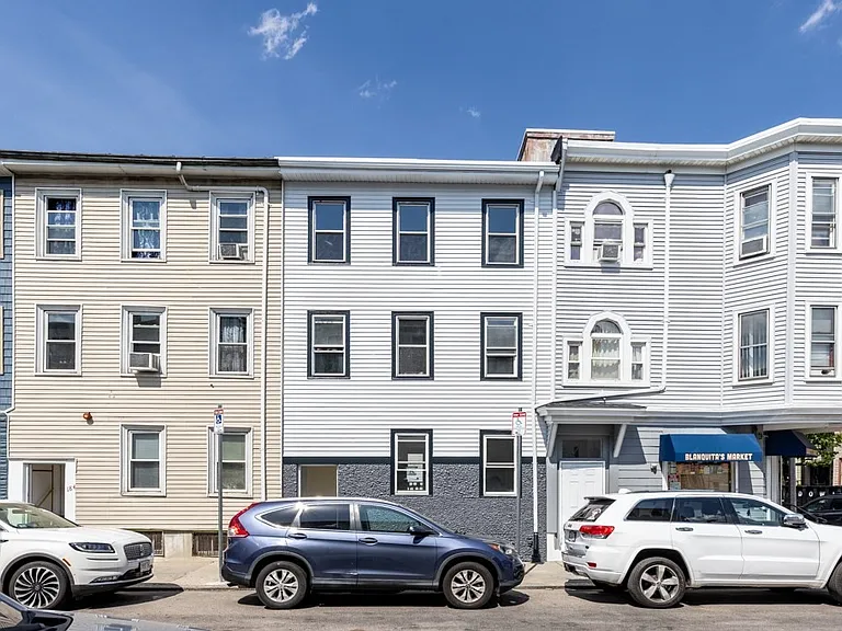 186 Marion St #3 — Photo 2