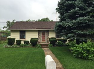 92 S Heather Dr, Crystal Lake, IL 60014