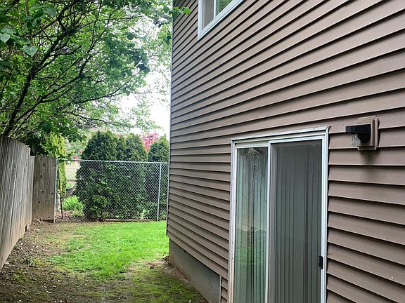 2nd image of 8528 SE 19th Ave