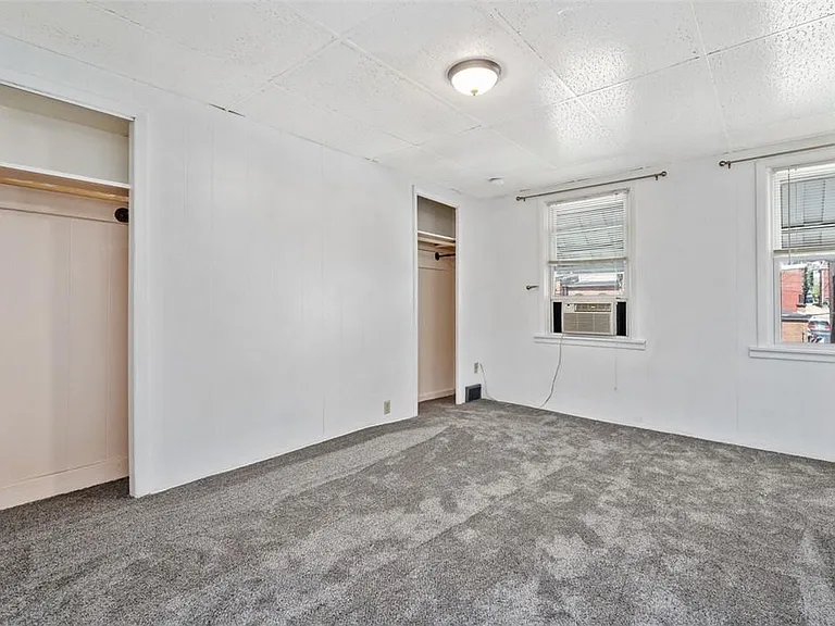 212 Sheridan St — Photo 12
