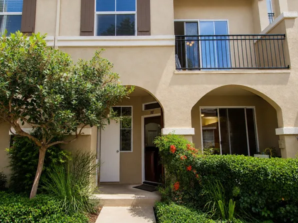 310 Falcon Crk, Irvine, CA 92618