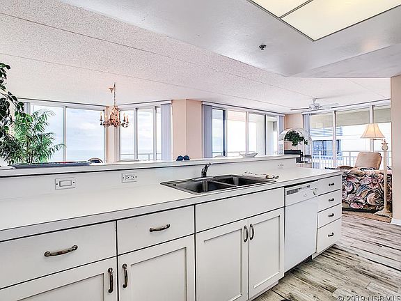 3rd image of 4381 S Atlantic Ave APT 304