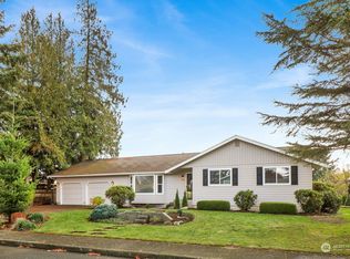 706 Vine St, Lynden, WA 98264