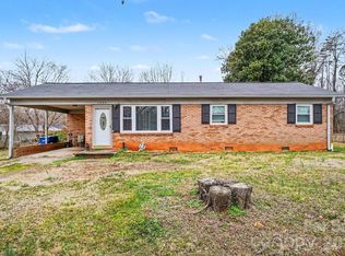 1725 26th St NE, Hickory, NC 28601