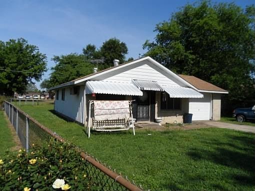 2nd image of 208 Melrose Dr