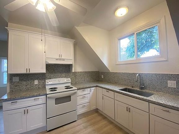 3rd image of 724 E Julian St #1/2