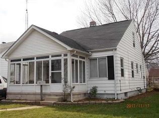 1618 Norcross Dr, Oregon, OH 43616